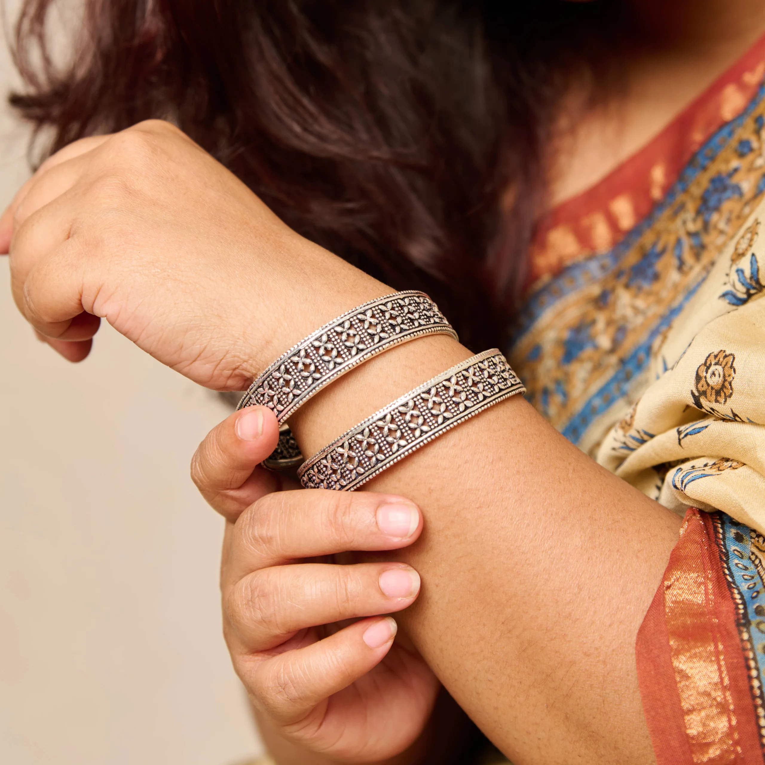 Tarini Silver Bangle Set